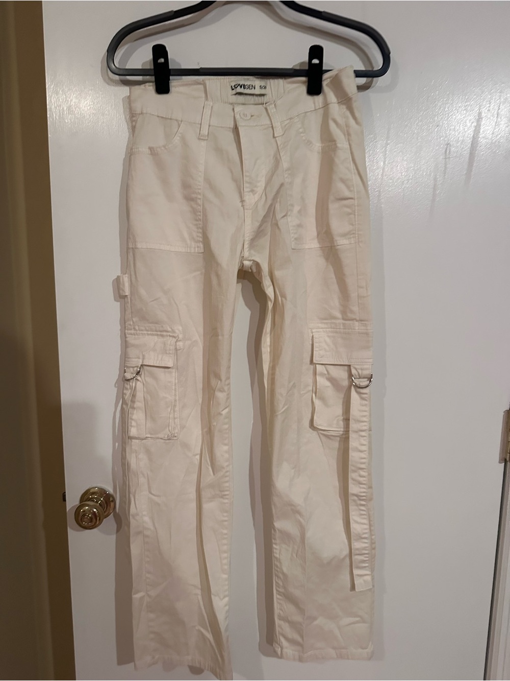 Love Cream Wide-Leg Cargo Pants